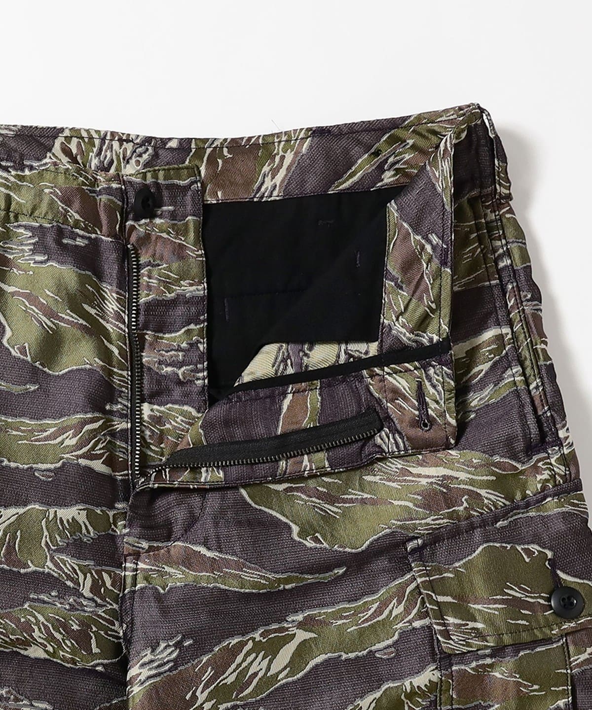 BEAMS PLUS（ビームス プラス）MIL 6 Pockets Tiger Stripe Mesh