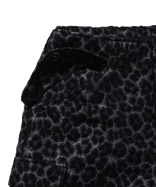 MIL Over 6 Pocketts Leopard Jacquard