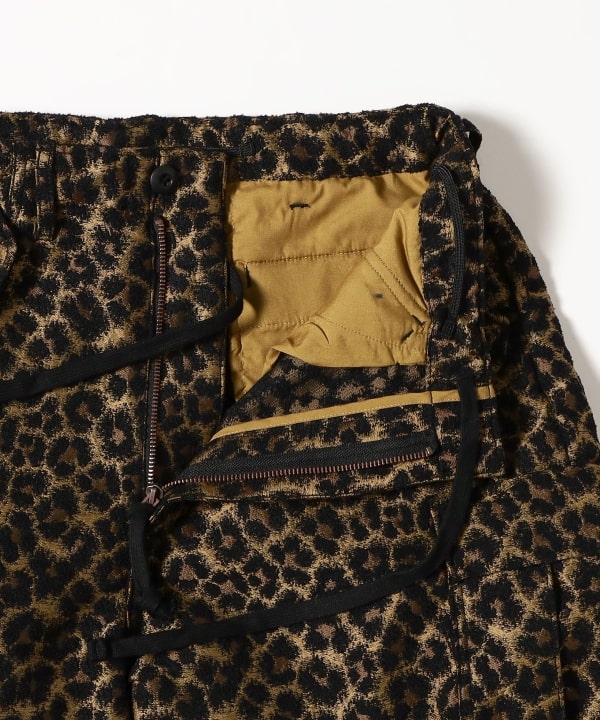 MIL Over 6 Pocketts Leopard Jacquard