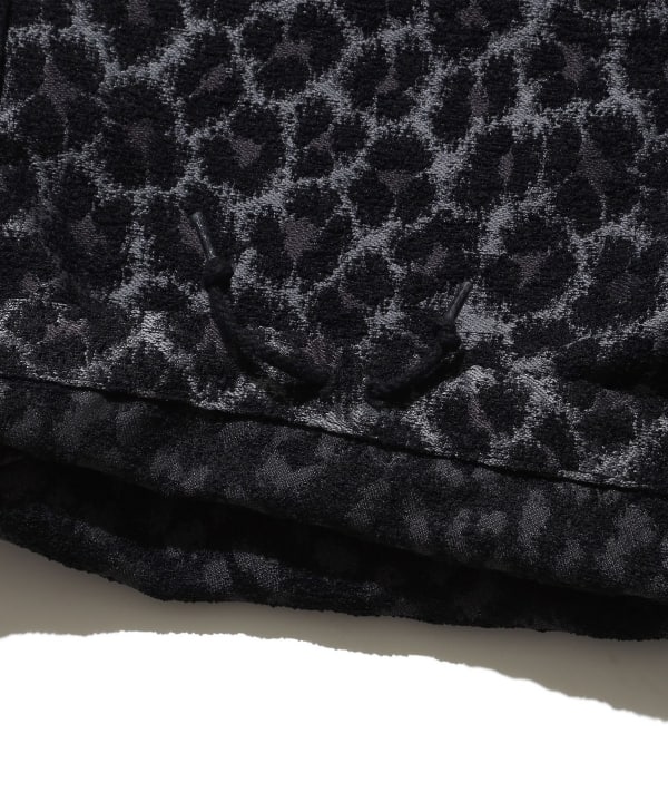 MIL Over 6 Pocketts Leopard Jacquard
