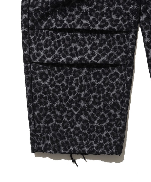 MIL Over 6 Pocketts Leopard Jacquard
