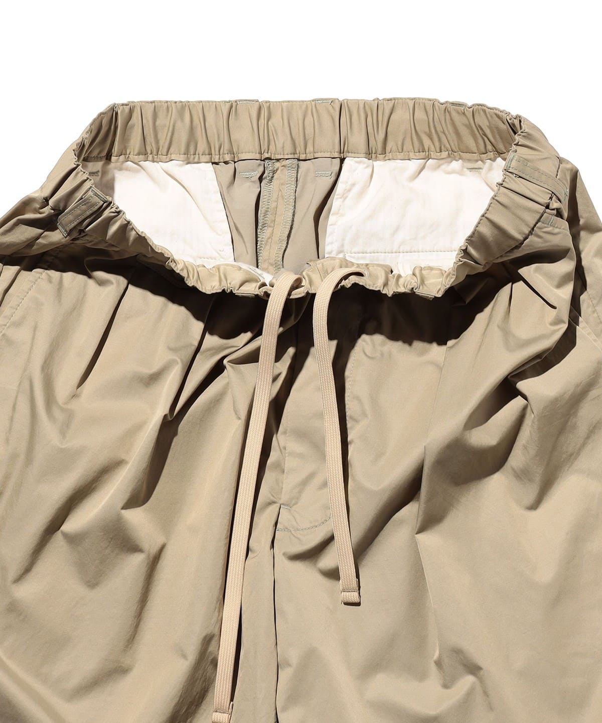BEAMS PLUS（ビームス プラス）2 Pleats Relax Shorts NYCO Twill