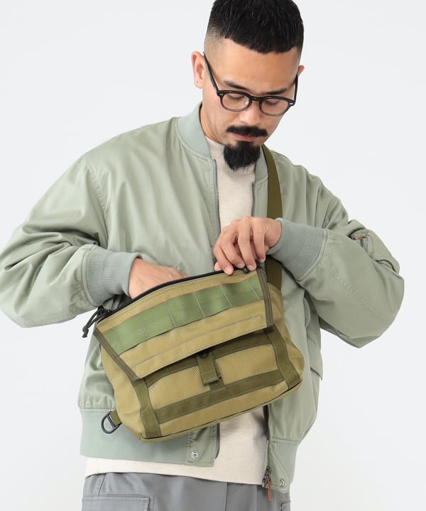 人気SALE限定BRIEFING BEAMS 別注 MESSENGER BAG バッグ