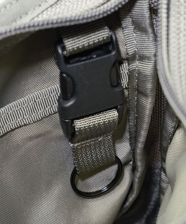 【モアバリエーション限定】BRIEFING / DAY TRIPPER/XS