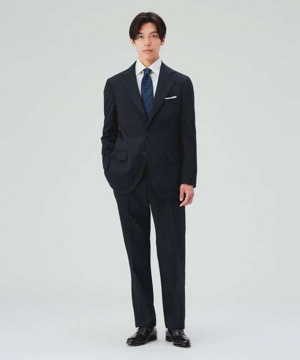 【10%OFFクーポン対象】ウール混 ベーシック ソリッド 3ボタン スーツ 構築的なフォルムを見直し、丸みのある柔らかなシルエットへ進化[H:178cm Size:L]