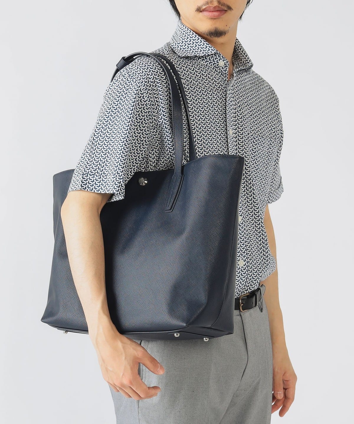 フェイクレザー トートバッグ(A4サイズ収納可能) バッグ MEN NAVY ONE SIZE フェイクレザー トートバッグ(A4サイズ収納可能) バッグ MEN NAVY ONE SIZE
