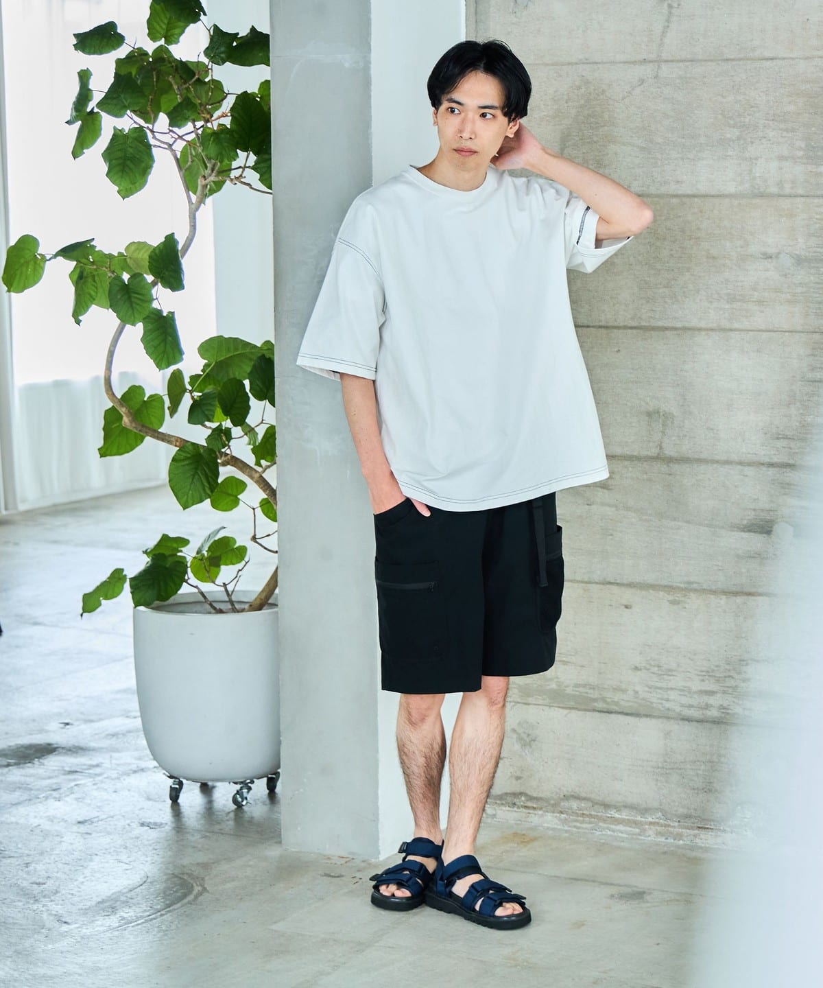 BEAMS HEART (BEAMS HEART) Stitch color scheme over T-shirt