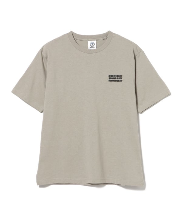 ホシザキ × サウナボーイ / サ活 プリント Tシャツ 左胸には三平悠太氏が手掛けた限定コラボロゴを配置