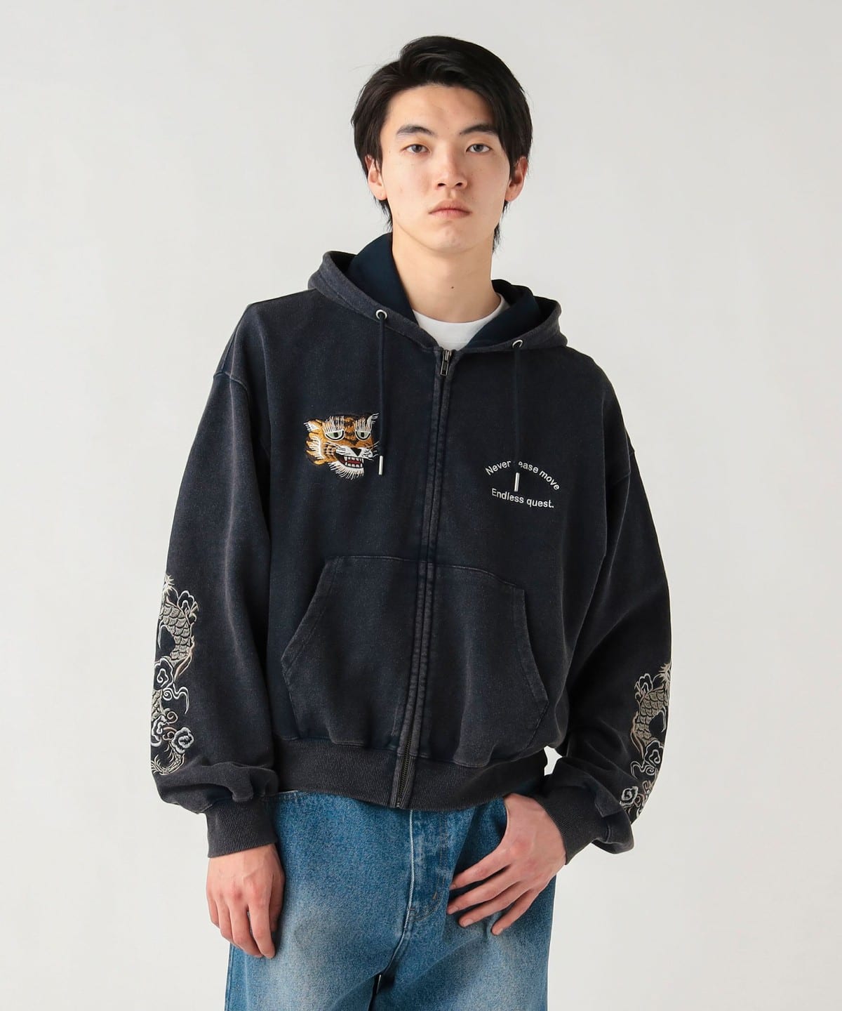 BEAMS HEART BEAMS HEART Wash Sukajan Zip Hoodie (Tops/Hoodie