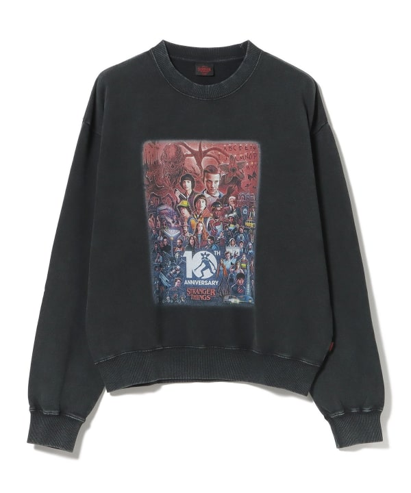【COLLABORATION】STRANGER THINGS / STRANGER THINGS 10th Anniversary Crewneck Sweatshirt STRANGER THINGS10周年を記念したオールスターデザイン