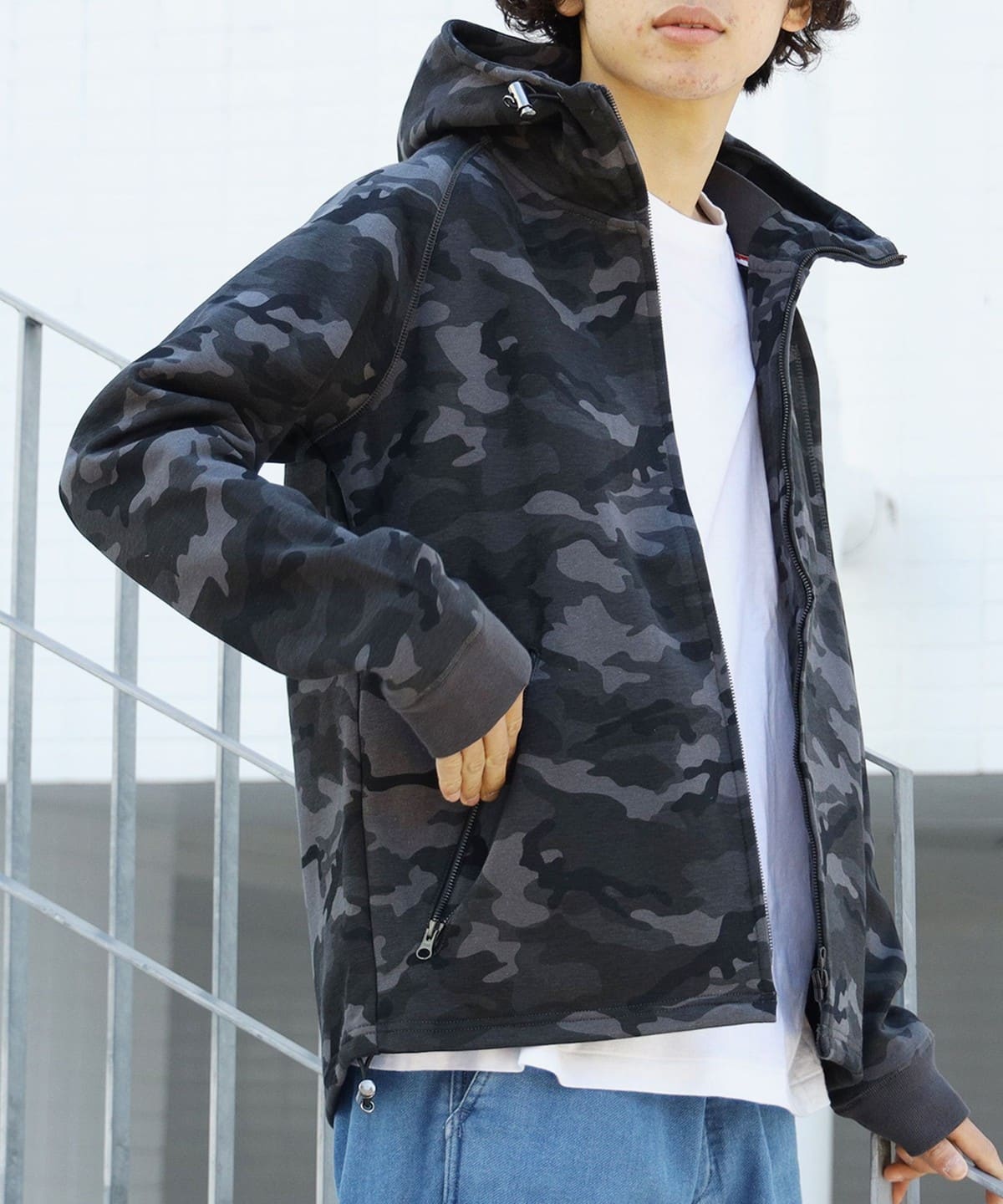 フィルム ライト パーカー トップス MEN BLACK CAMO M フィルム ライト パーカー トップス MEN BLACK CAMO M
