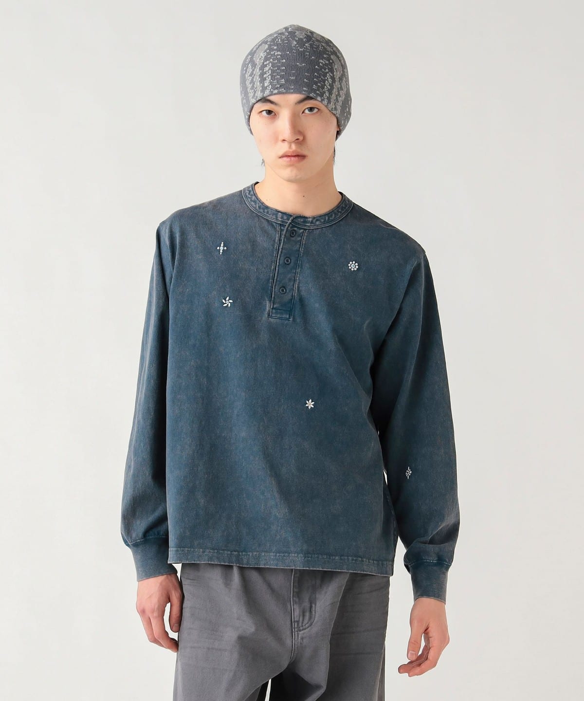 BEAMS HEART（ビームス ハート）スタッズ エンブレム ロングスリーブ
