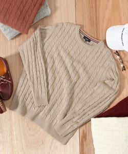 Cable crew neck knit