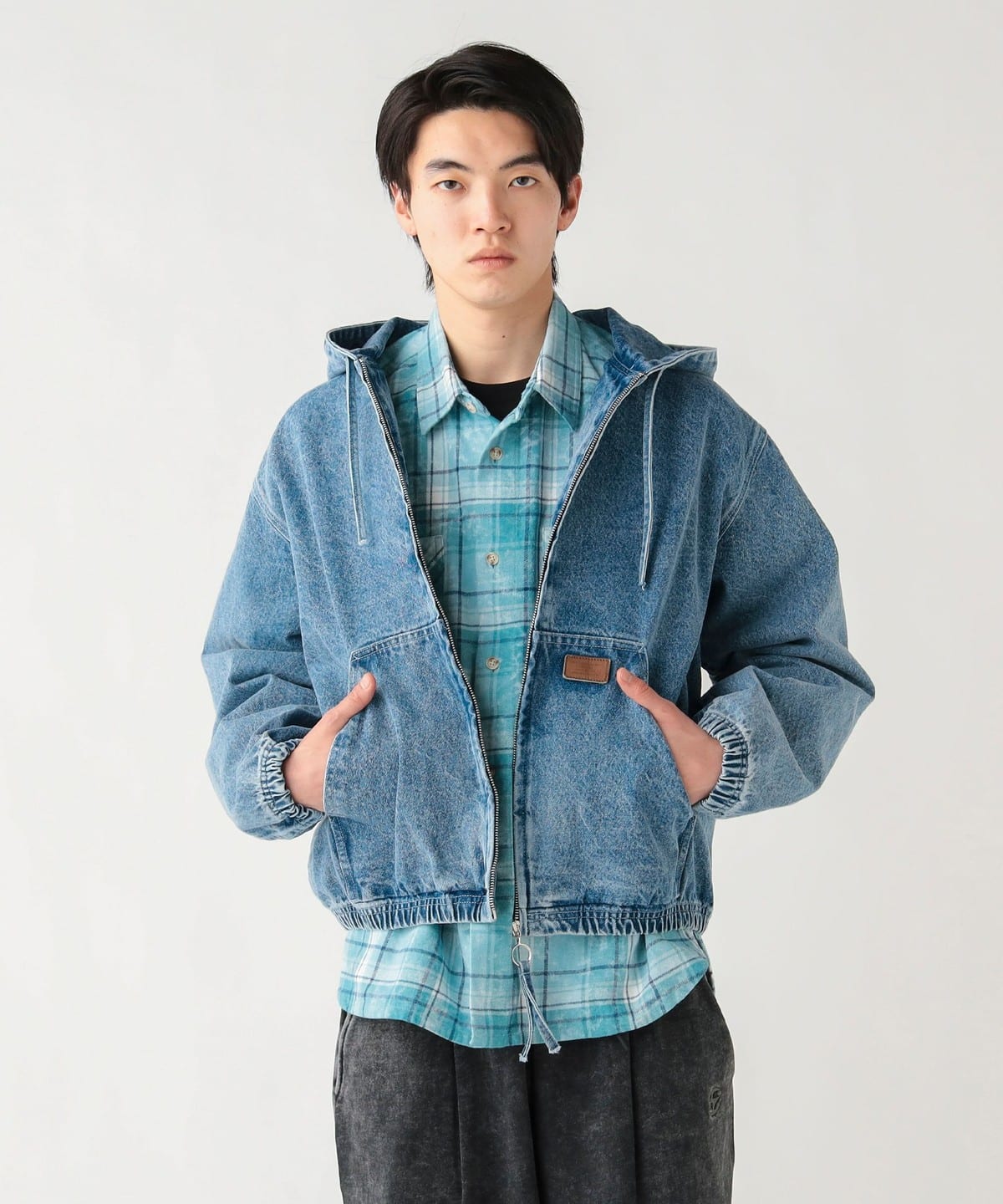 ジミン　フーディー　デニムフーディー BTS JIMIN ジミン 韓国 ソウル 展示会 デニム ジップアップ フーディー