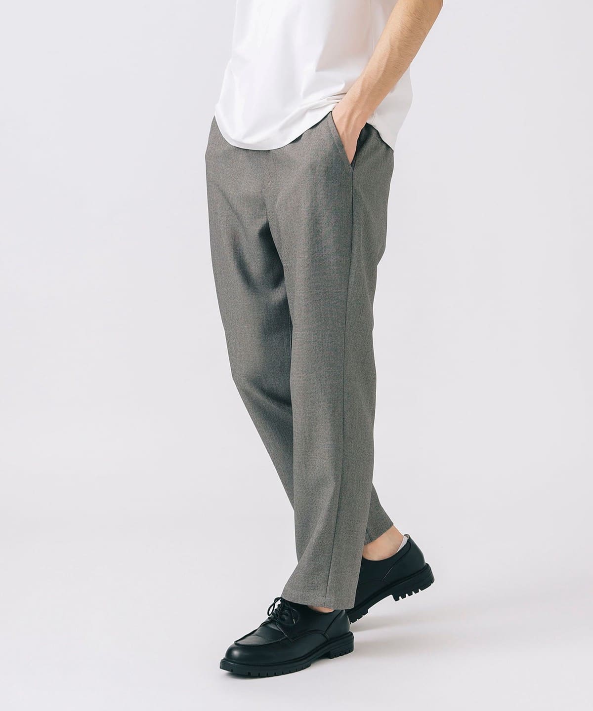 シャークスキン テーパード パンツ パンツ MEN BEIGE M