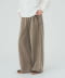 GRAYISH BROWN