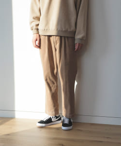 ▲コーデュロイ ワイドテーパードパンツ