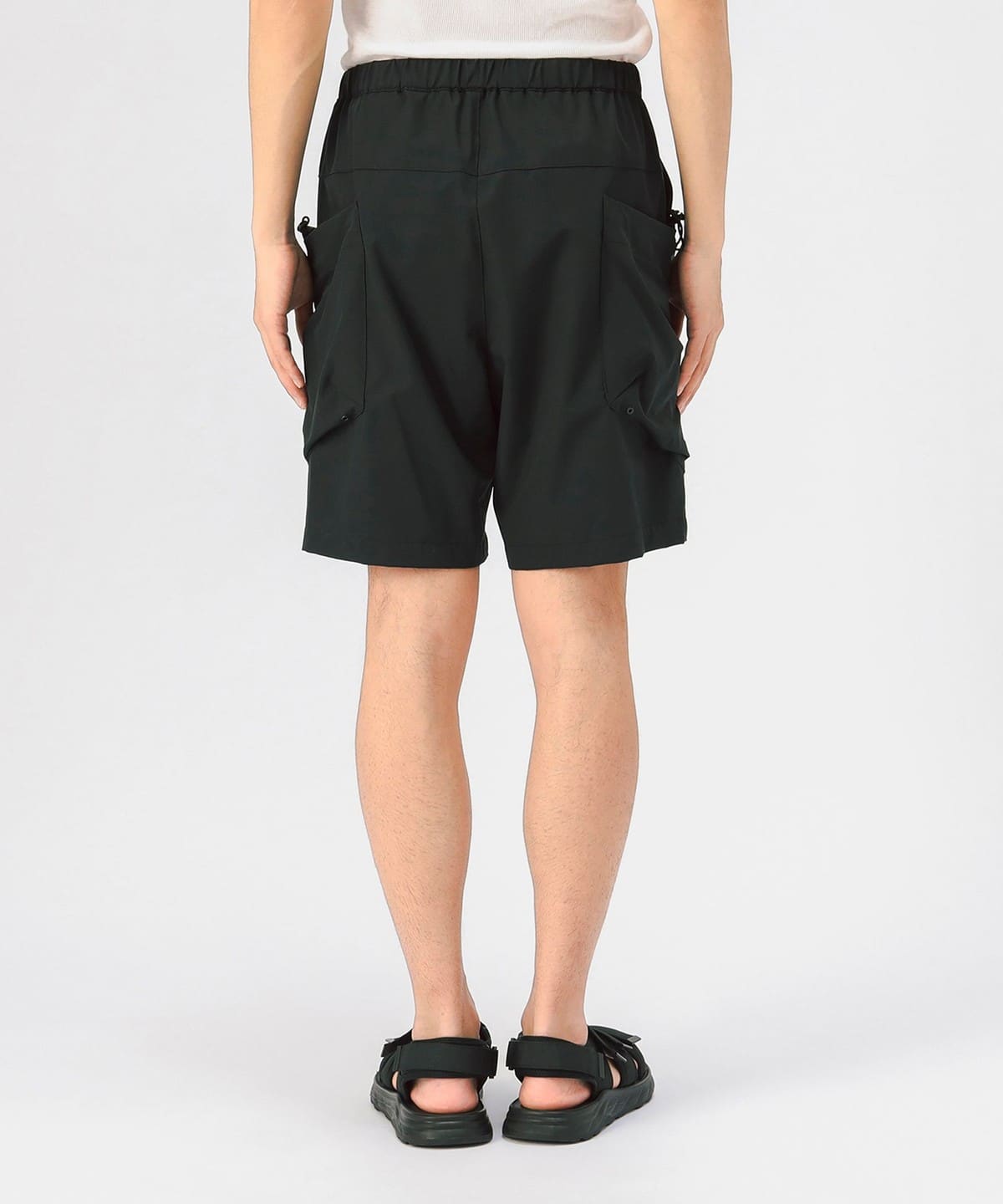 BEAMS HEART BEAMS HEART Multi-Pocket Shorts (moisture wicking
