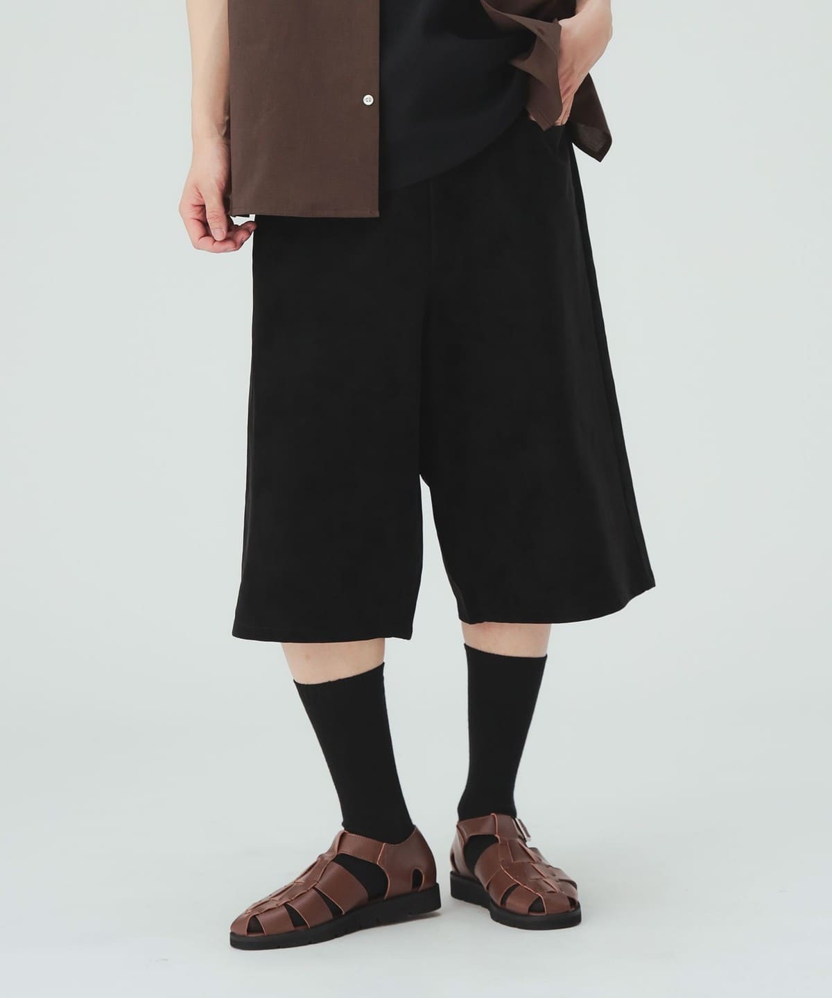 BEAMS HEART（ビームス ハート）フェイクレザー ワイドストレート