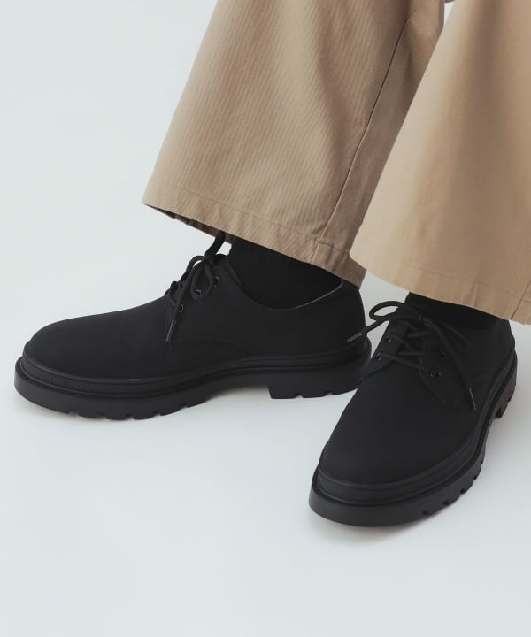 3-hole plain toe shoes: A perfectly balanced silhouette that adds just the right amount of volume to your feet.