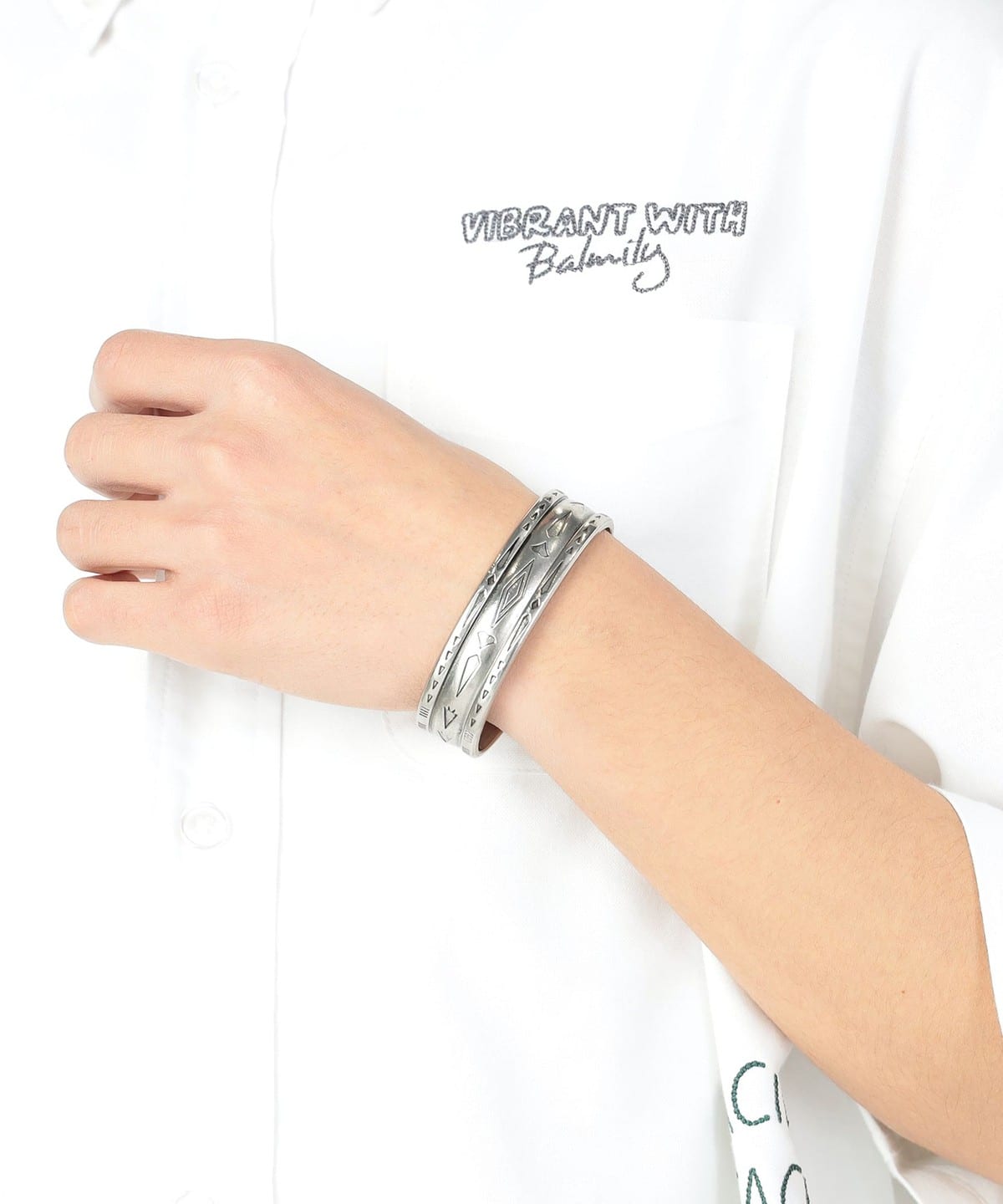 ネイティブ ワイド バングル アクセサリー MEN SILVER ONE SIZE ネイティブ ワイド バングル アクセサリー MEN SILVER ONE SIZE