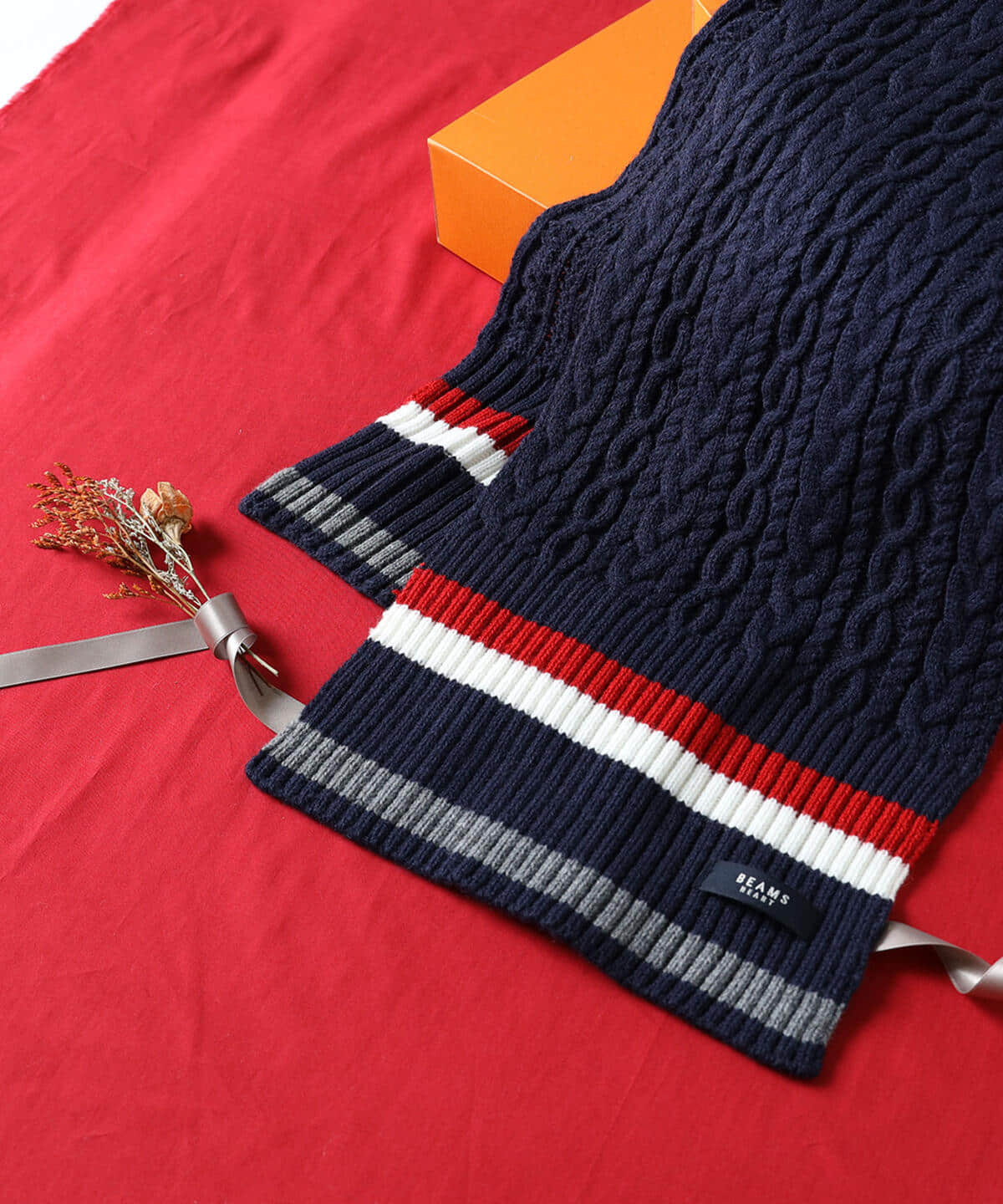 THOM BROWNE ケーブル編みマフラー ネイビー THOM BROWNE ケーブル編みマフラー ネイビー チェック柄マフラー