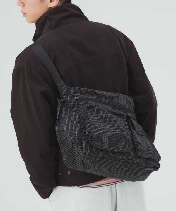 ユーティリティー ポケット ショルダー バック 26FW A4サイズも楽々収まる約20Lの大容量仕様