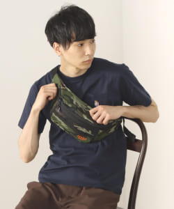 BEAMS HEART / ブラック × カモフラージュ ウエストバッグ
