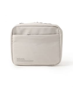 マルチ スクエア ポーチ