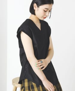 サイドボタン ブラウス