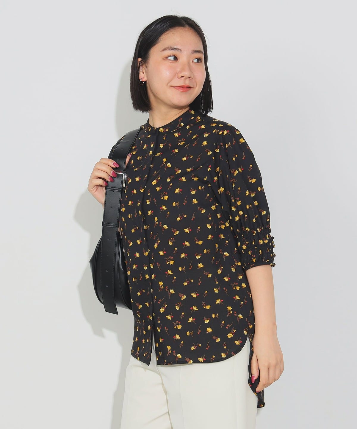シャーリングスリーブ 花柄 ブラウス シャツ・ブラウス WOMEN BLACK ONE SIZE シャーリングスリーブ 花柄 ブラウス シャツ・ブラウス WOMEN BLACK ONE SIZE