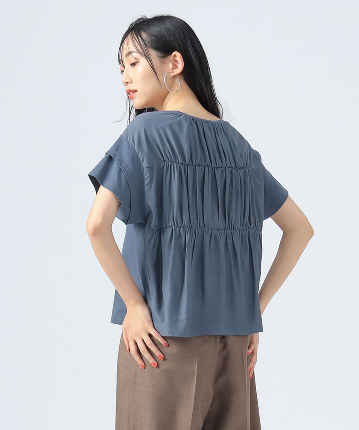 後ろ異素材 ギャザー プルオーバー Tシャツ・カットソー WOMEN GREYISH BLUE ONE SIZE 後ろ異素材 ギャザー プルオーバー Tシャツ・カットソー WOMEN GREYISH BLUE ONE SIZE