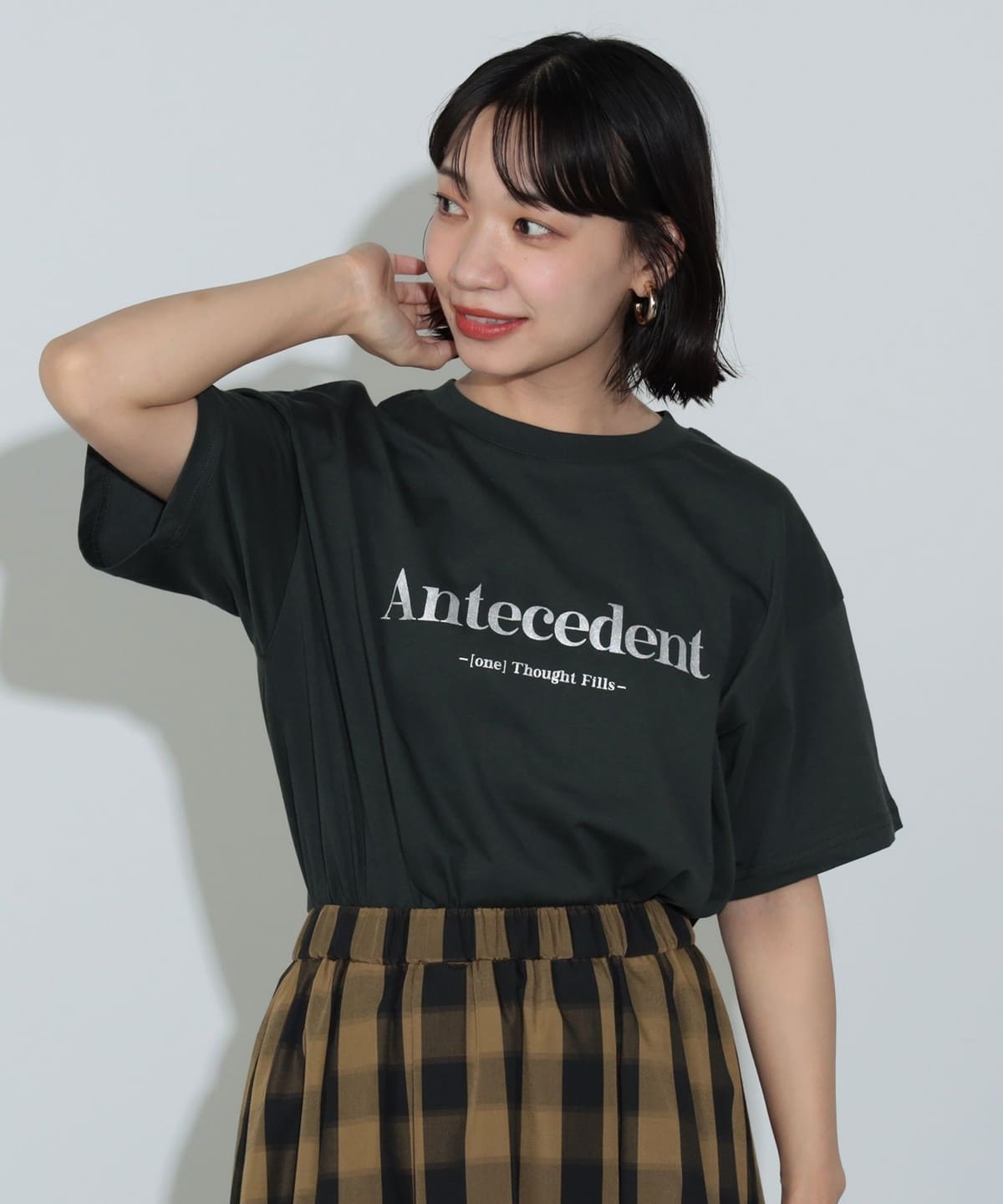 メタリックロゴ プリントTシャツ Tシャツ・カットソー WOMEN CHARCOAL×SILVER ONE SIZE メタリックロゴ プリントTシャツ Tシャツ・カットソー WOMEN CHARCOAL×SILVER ONE SIZE