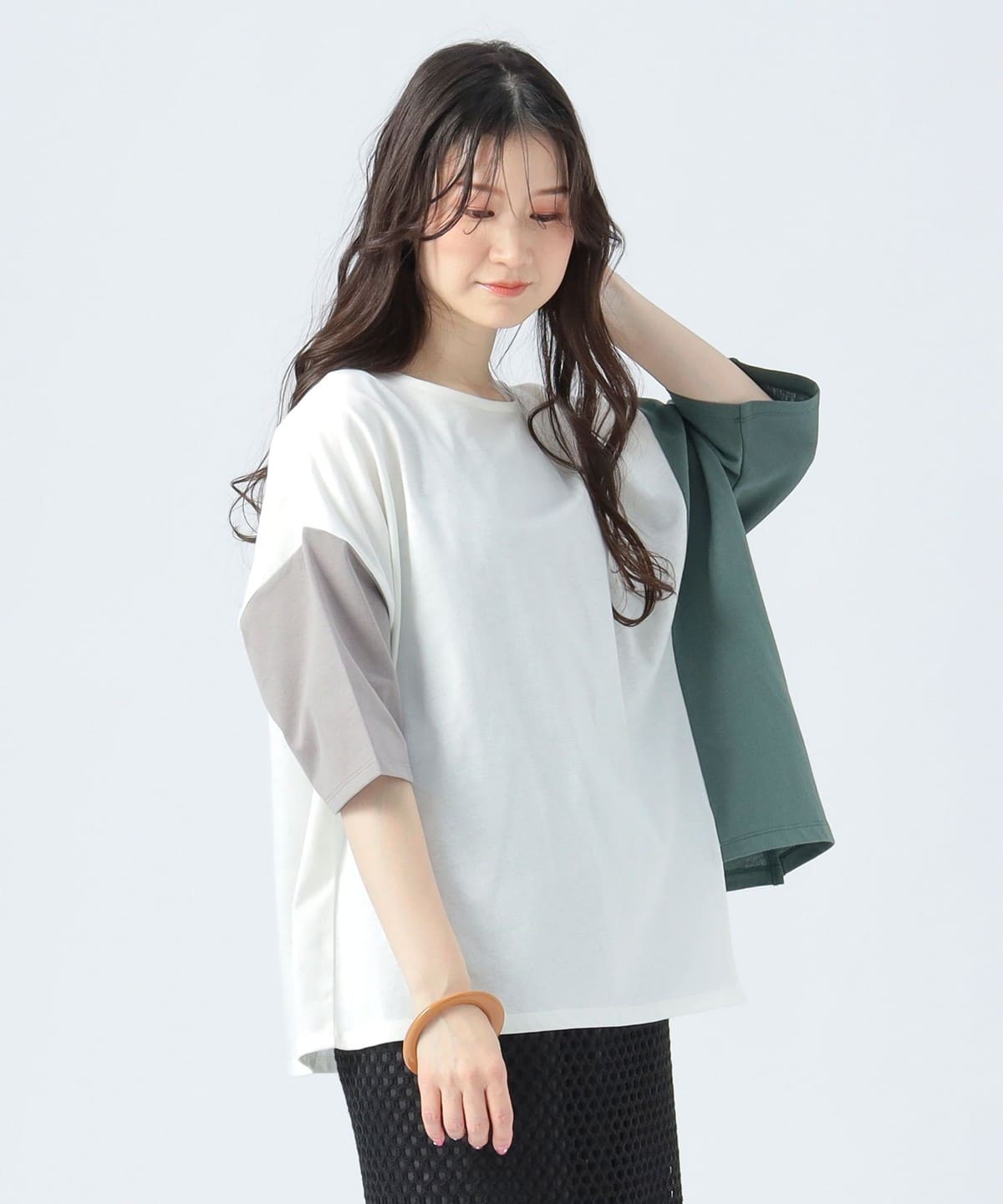 ビッグ ブロッキング プルオーバー Tシャツ・カットソー WOMEN OFF WHITE ONE SIZE ビッグ ブロッキング プルオーバー Tシャツ・カットソー WOMEN OFF WHITE ONE SIZE