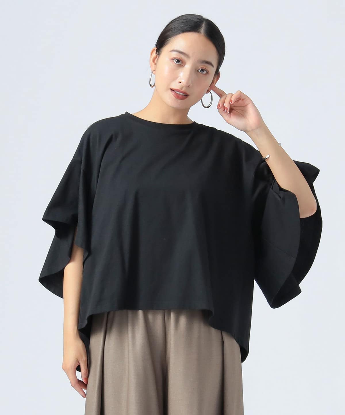 フリル フリル フリル プルオーバー Tシャツ・カットソー WOMEN BLACK ONE SIZE フリル フリル フリル プルオーバー Tシャツ・カットソー WOMEN BLACK ONE SIZE