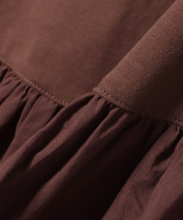 Frilled hem gathered T-shirt