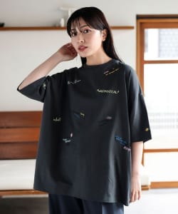 ランダム ロゴ 刺繍 Tシャツ