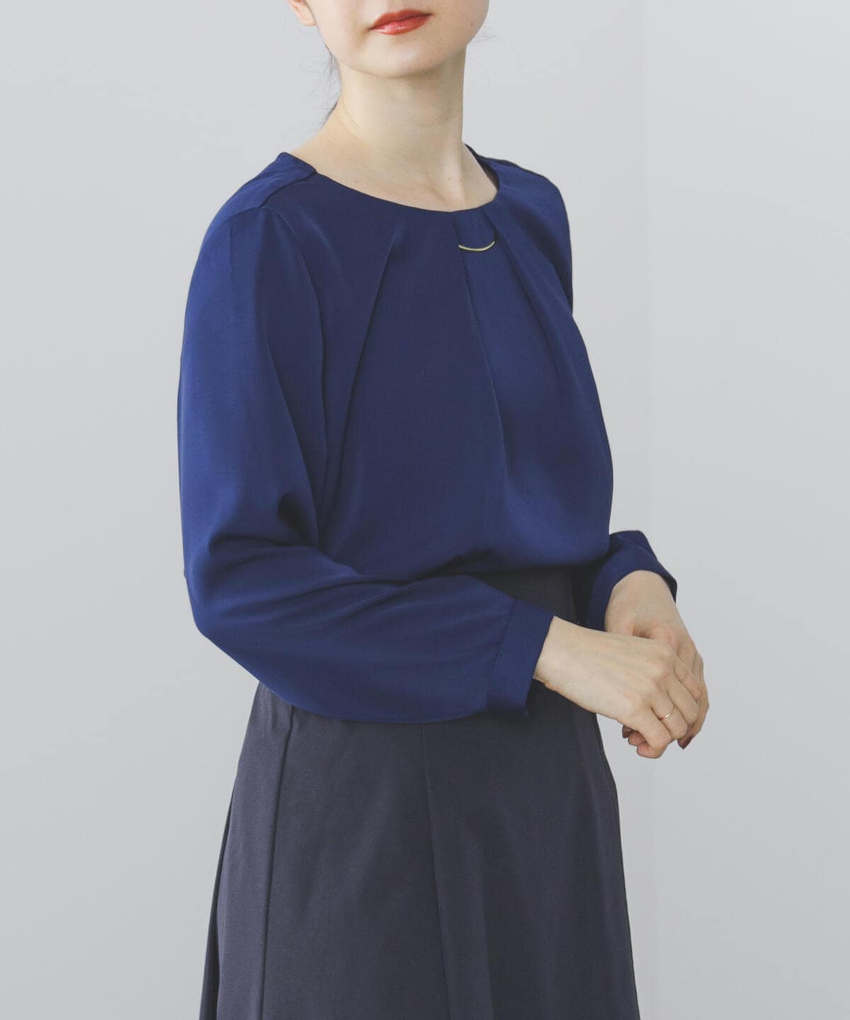 アクセ付 タックブラウス シャツ・ブラウス WOMEN NAVY ONE SIZE アクセ付 タックブラウス シャツ・ブラウス WOMEN NAVY ONE SIZE