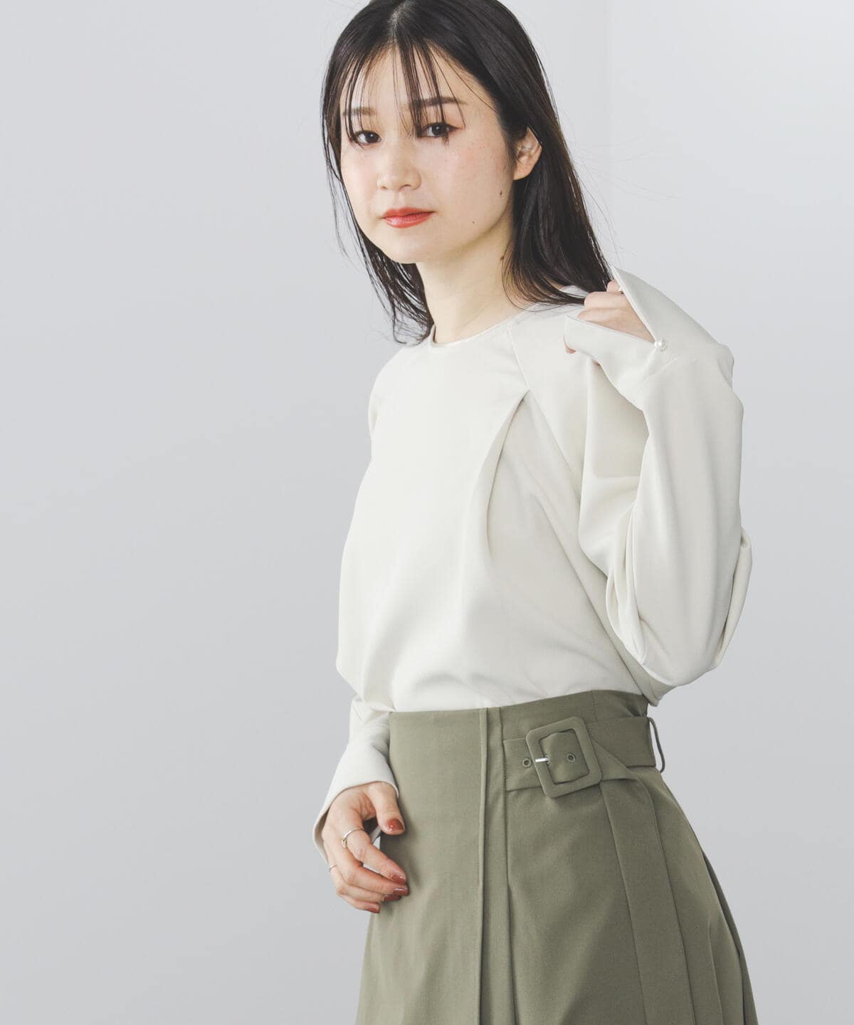 パールボタン ブラウス シャツ・ブラウス WOMEN BEIGE ONE SIZE パールボタン ブラウス シャツ・ブラウス WOMEN BEIGE ONE SIZE
