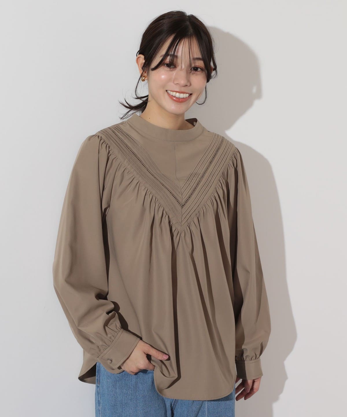 Vヨーク タックレース ブラウス シャツ・ブラウス WOMEN BEIGE ONE SIZE Vヨーク タックレース ブラウス シャツ・ブラウス WOMEN BEIGE ONE SIZE