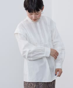 タックボリューム ブラウス
