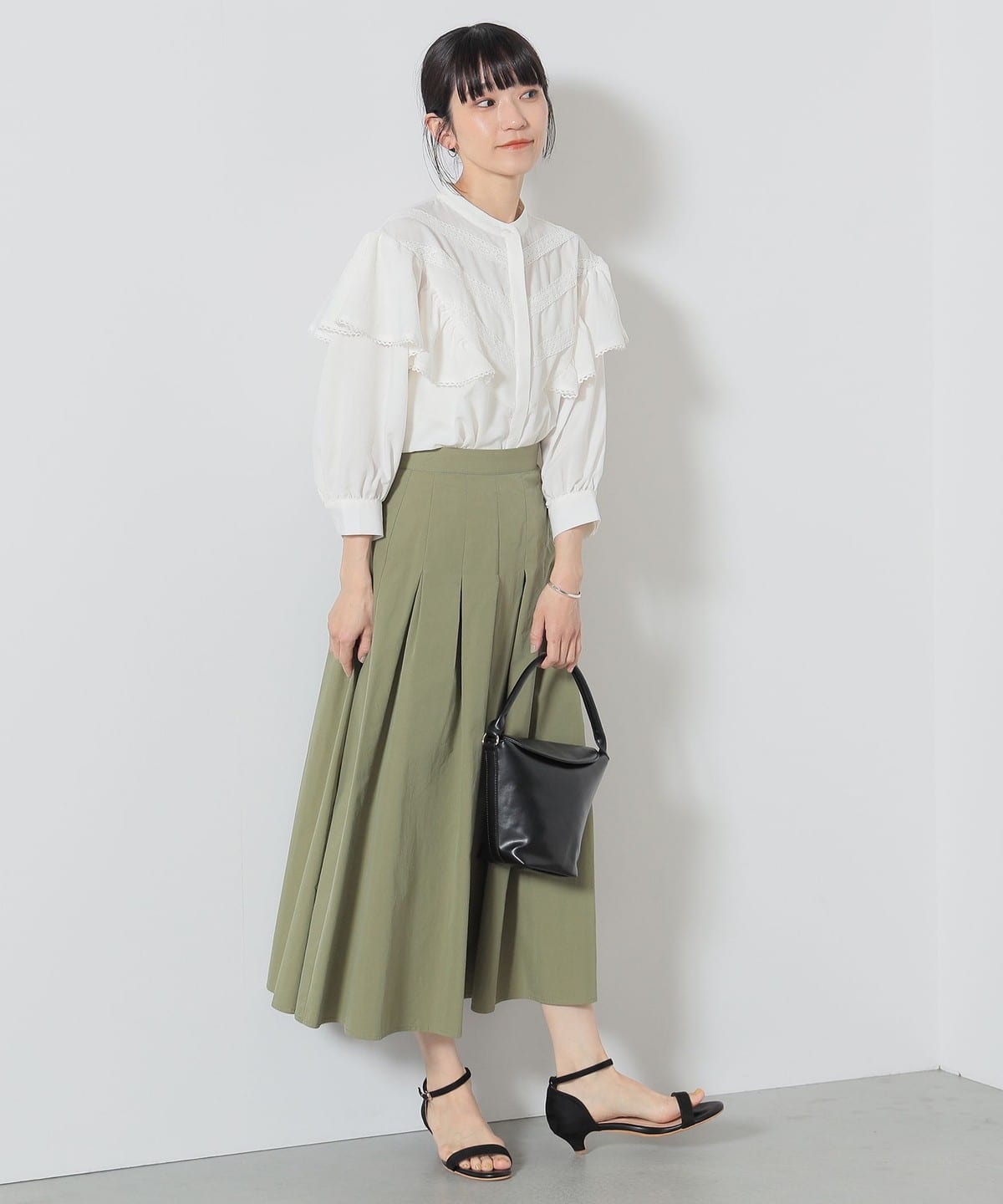 人気便利グッズ BEAMS HEART（ビームス ハート）Vヨークフリル プルオーバー トップス