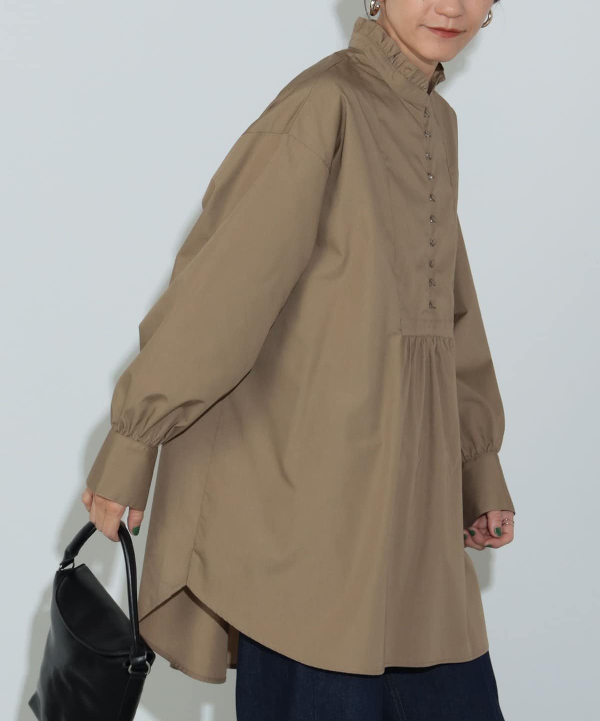 スタンドフリル チュニックシャツ シャツ・ブラウス WOMEN BEIGE ONE SIZE スタンドフリル チュニックシャツ シャツ・ブラウス WOMEN BEIGE ONE SIZE