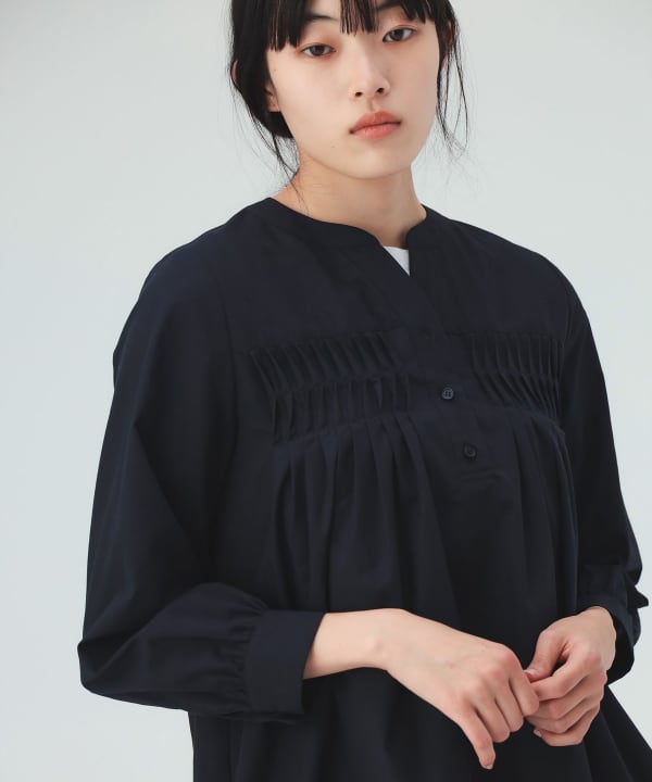 【10%OFFクーポン対象】変形タック ノーカラー ブラウス [H：169cm]