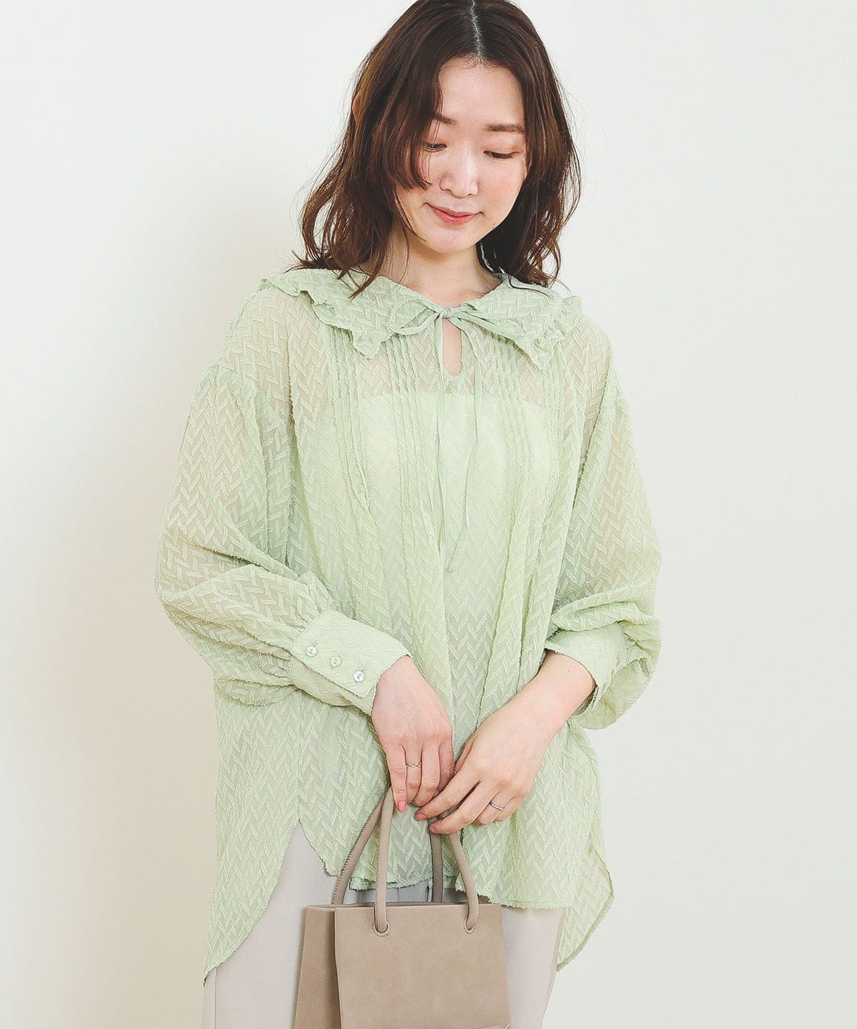 BEAMS HEART｜ショルダーピンタック ブラウス | Rakuten Fashion