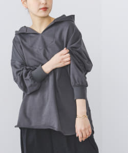 BEAMS HEART / スキッパー ラウンドヘム フーディー