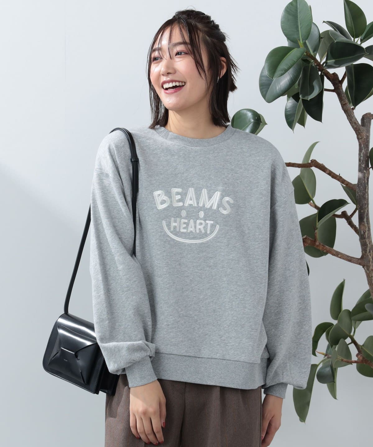 スマイル刺繍 クルースウェット トップス WOMEN GREY ONE SIZE スマイル刺繍 クルースウェット トップス WOMEN GREY ONE SIZE