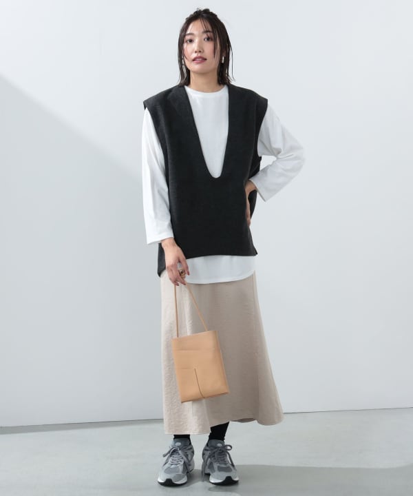BEAMS HEART（ビームス ハート）Vネックベスト × ロングTシャツ
