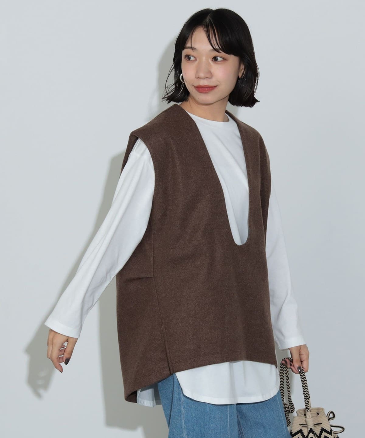 Vネックベスト × ロングTシャツ (セットアイテム) Tシャツ・カットソー WOMEN BROWN ONE SIZE Vネックベスト × ロングTシャツ (セットアイテム) Tシャツ・カットソー WOMEN BROWN ONE SIZE