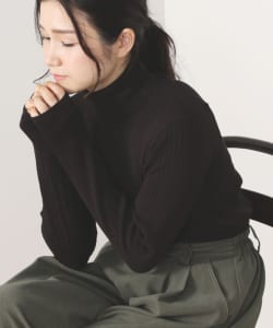 ワイドリブ タートルネックニット